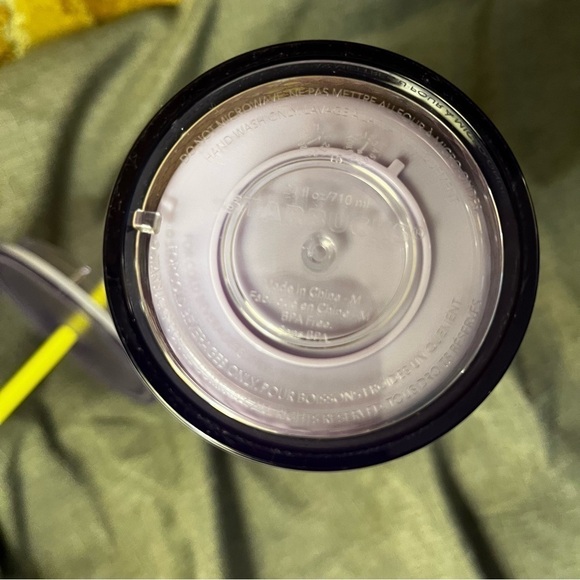 Starbucks Magnolia Floral Purple Tumbler Cup with Yellow Straw (24 oz) - Picture 4 of 11